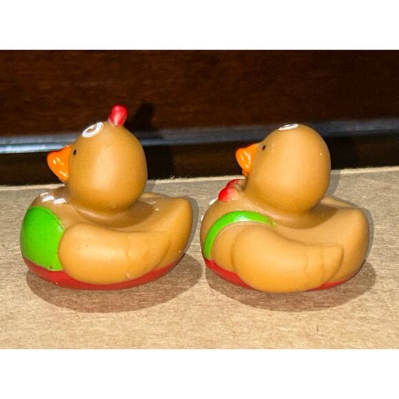 Set of 2 Christmas Gingerbread Boy Girl 2" Rubber Ducks Duckies Jeep Duck Ducked - Picture 2 of 5